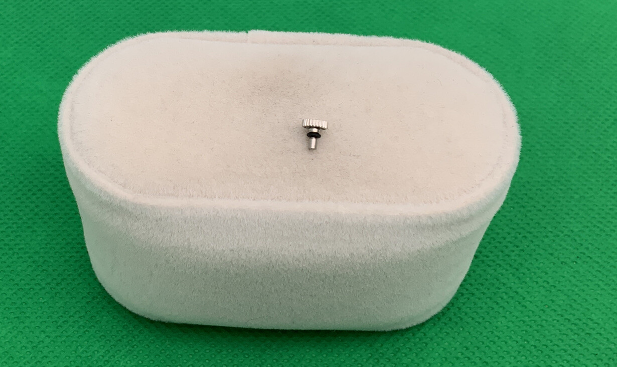 SEIKO Crown 40r17ns1 Unbranded To Fit. New Old Stock. 40-45 R
