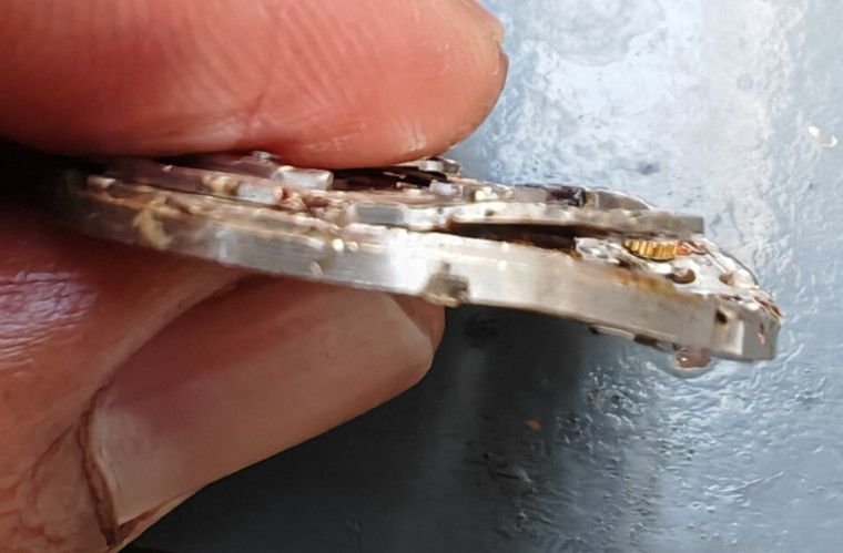 Orig ROLEX CAL 3136 movement INCOMPLETE DAMAGED, crushed for parts project