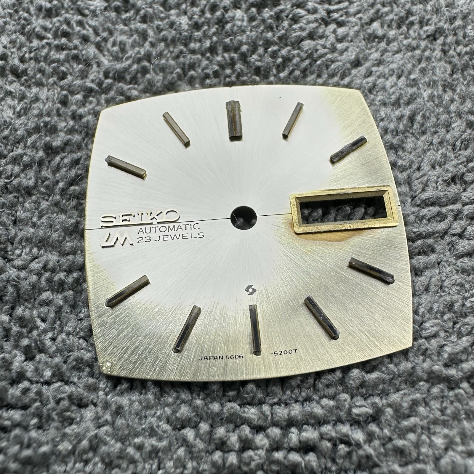 GENUINE NEW OLD STOCK DIAL FOR SEIKO LM 5606-5040 5606-5046 LORD MATIC *DEFECT