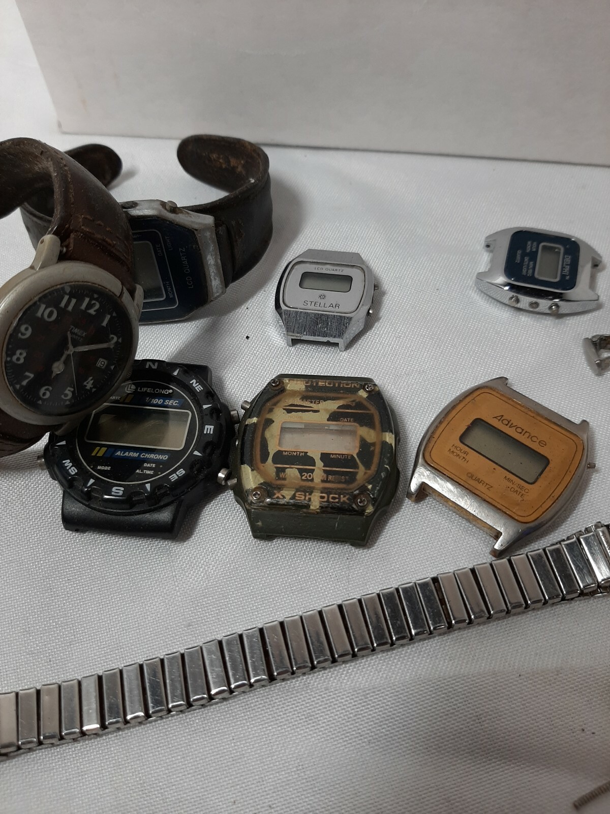 LOT OF VINTAGE WATCH PARTS bands and more timex stellar unitron