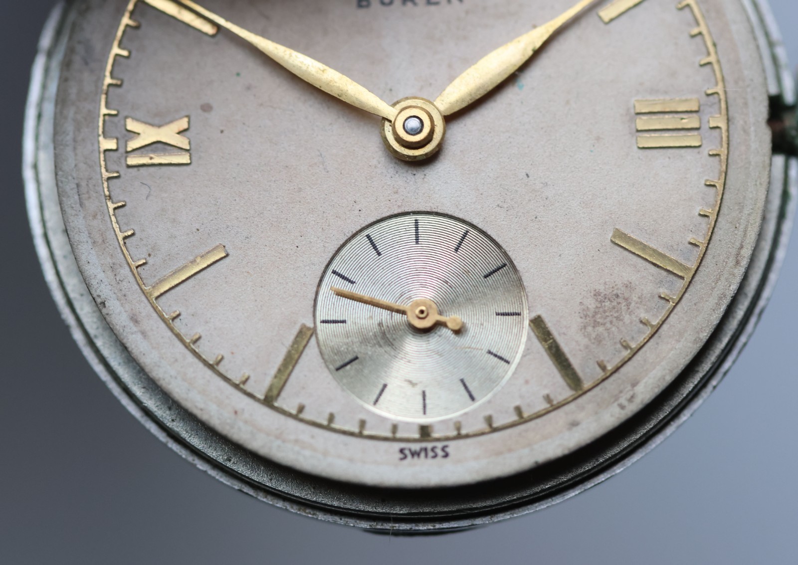 VINTAGE BUREN Watch Movement Swiss 29.3mm Sub-Seconds Dial Parts / Repair
