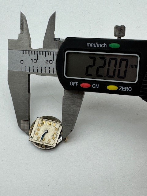 Vintage Benrus 15 Jewels 32207 Watch Movement WORKS