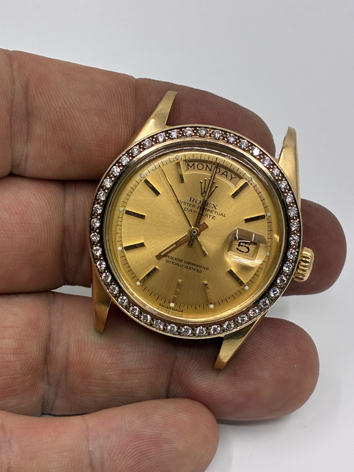 Vintage 18k Gold Rolex Day-Date President 18k Gold & Diamond BEZEL (Datejust)