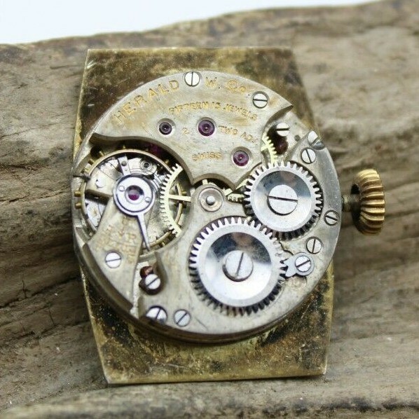 HERALD WATCH Co. SWISS 15j WRIST WATCH MOVEMENT 21.7mm DIA TRENCH (P3M2)