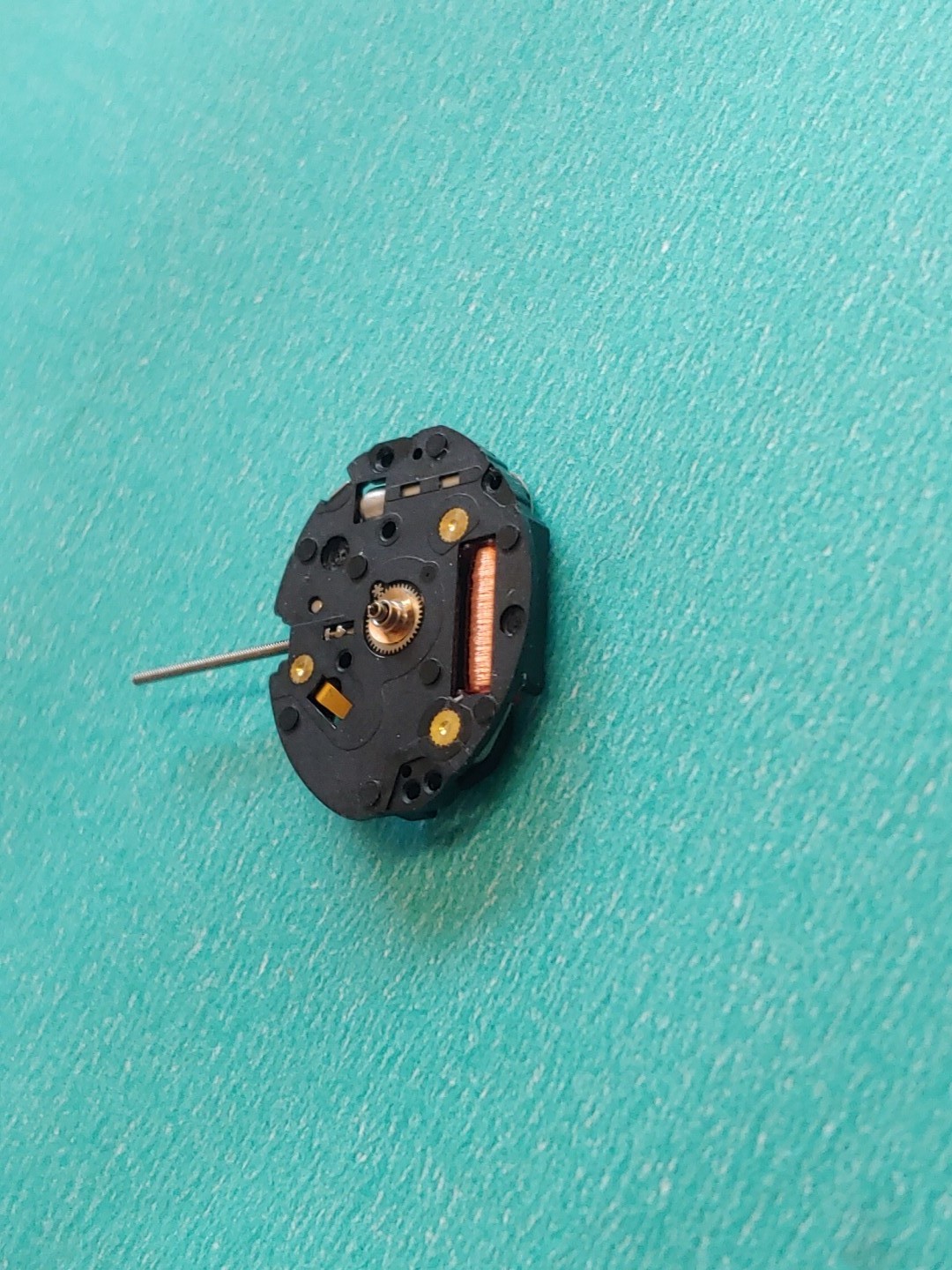 TMI VX11A- 3 Hand Quartz Watch Movement. NOS. Sets, Runs 24 Hours.