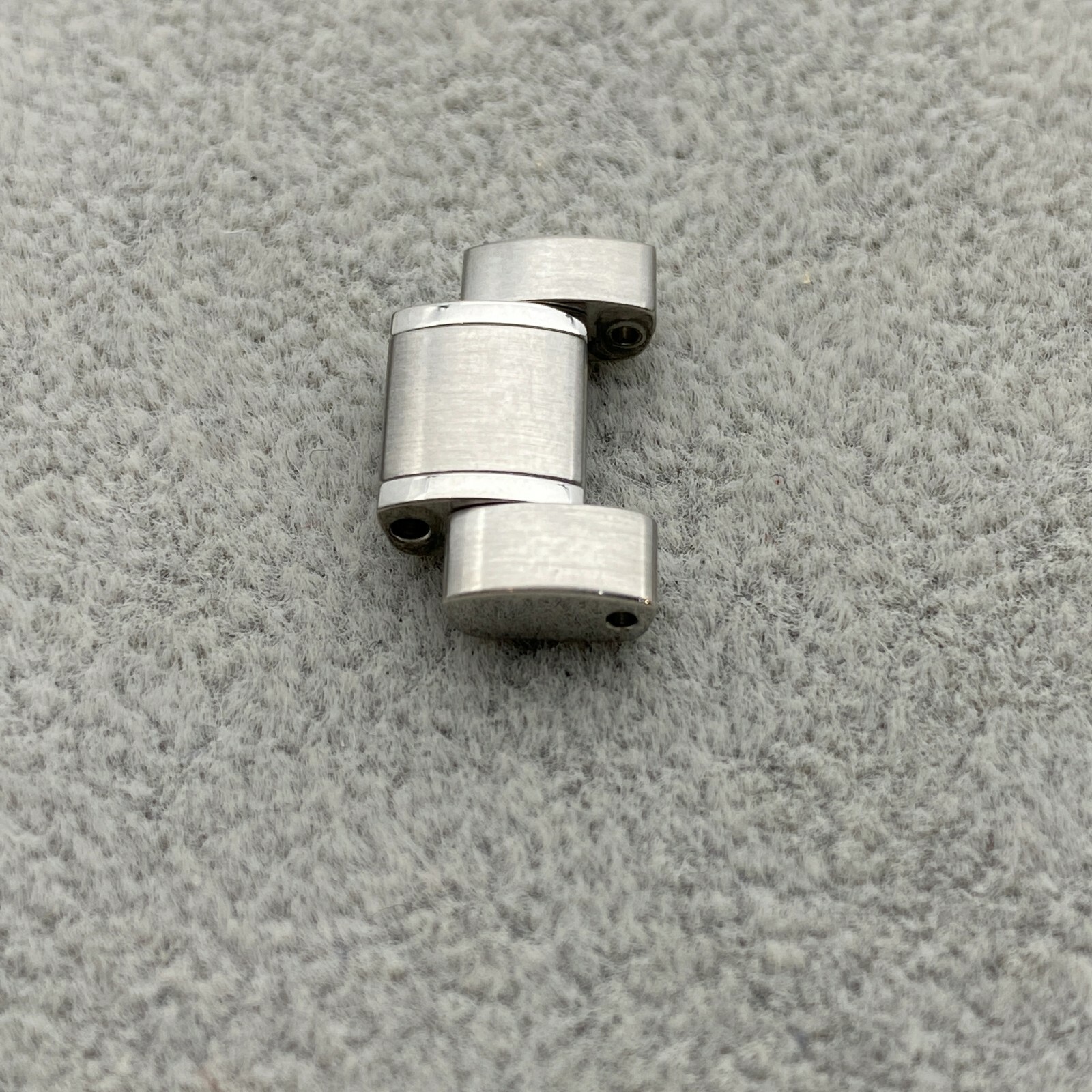 OMEGA Link for Speedmaster Date 323.30.40.40.06.001 SS 8mm 16mm FZ7095
