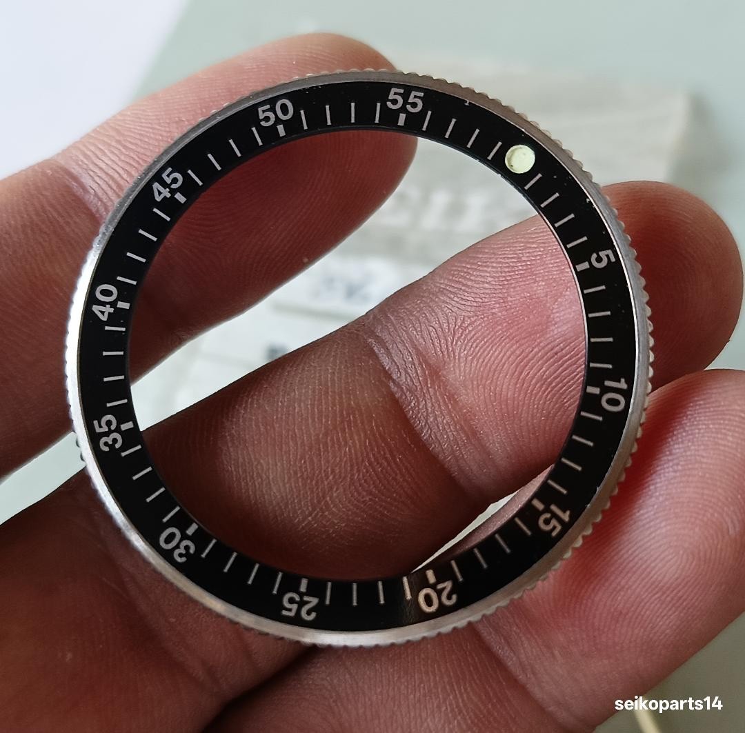 8601010 SEIKO ROTATING BEZEL RING DOUBLE HURRICANE 5126-6030 ORIGINAL NOS