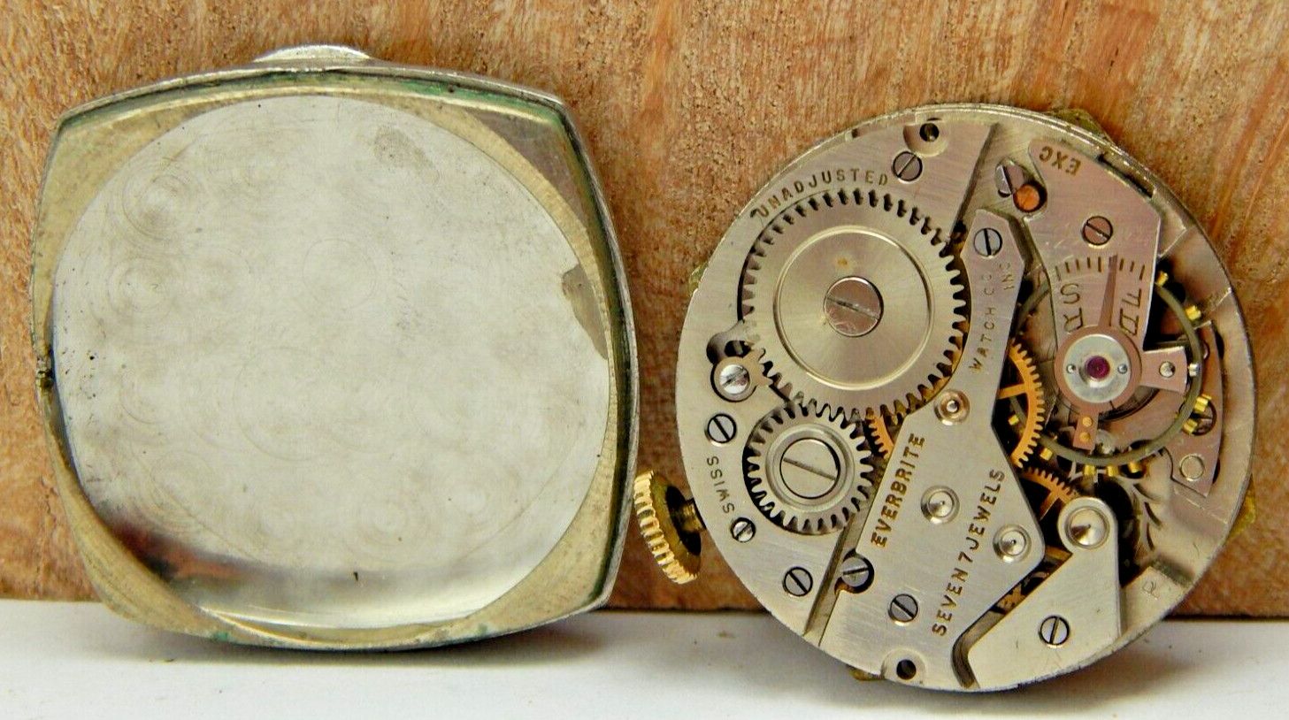 Vintage Everbrite 17 jewel Crosby men’s wrist watch movement with dial and hands