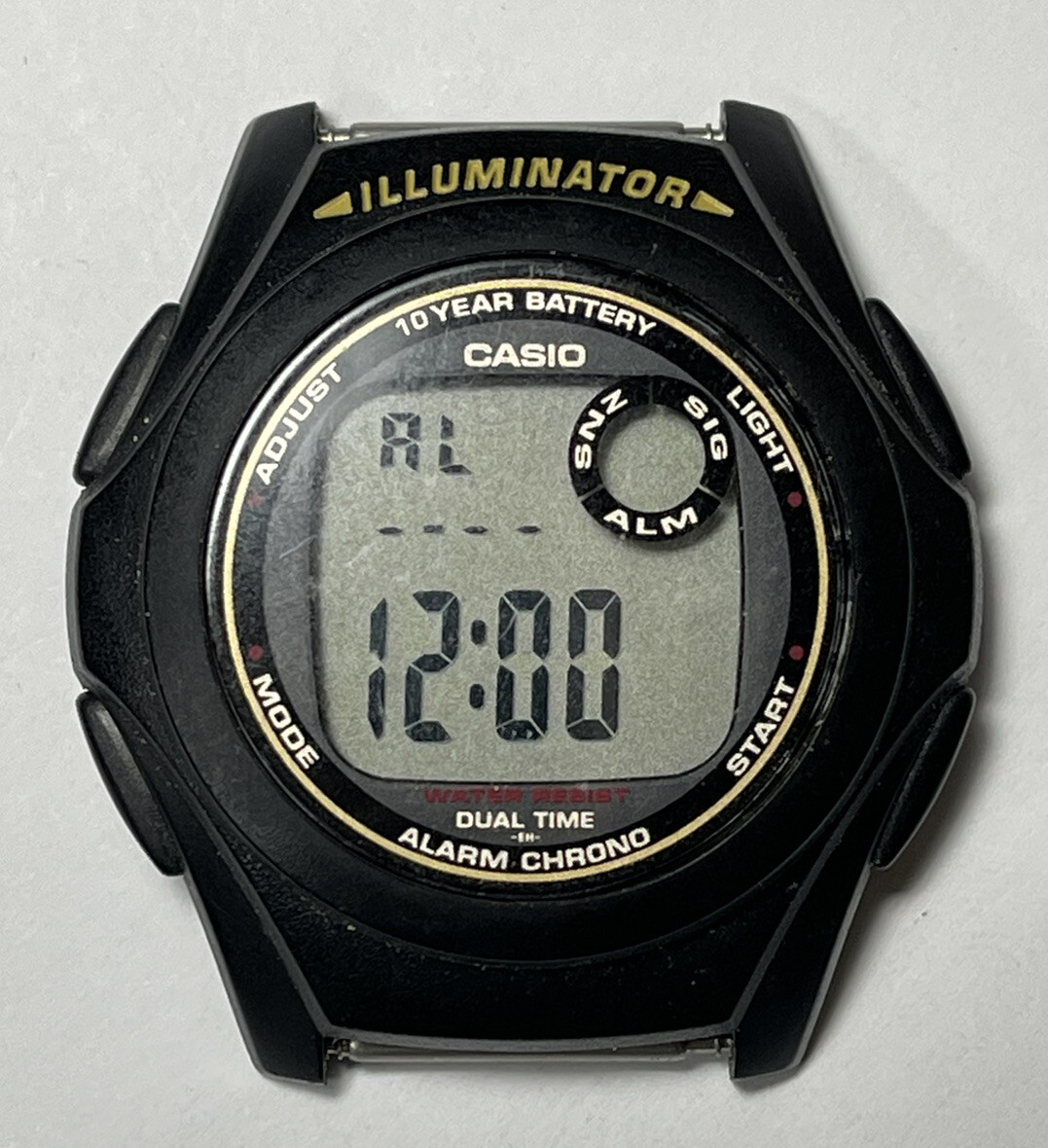 Casio 2518 F-200 Illuminator Watch For Parts Or Restoration. Works