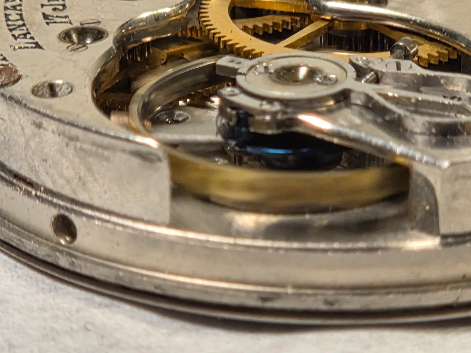 Vintage 1912 Hamilton 974 Pocket watch Movement 16s 17J Runs Chipped Dial Parts