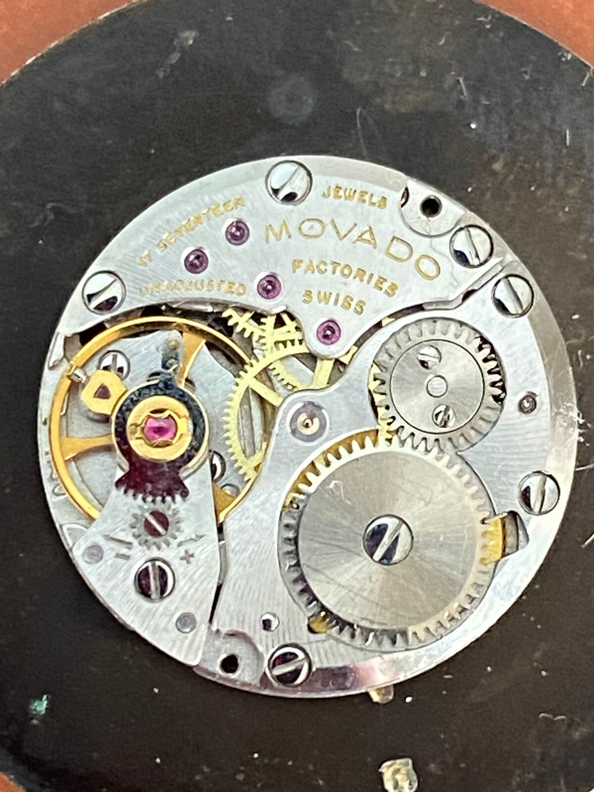 VINTAGE MEN’S MUSEUM MOVADO WRIST WATCH MOVEMENT , CAL. 1730, GOOD BALANCE& MAIN