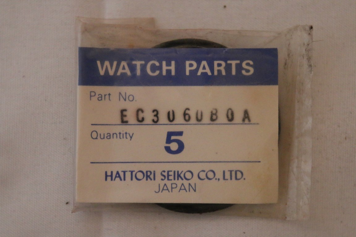 Genuine NOS Seiko Watch Gaskets – Various shapes & sizes 1 of 5