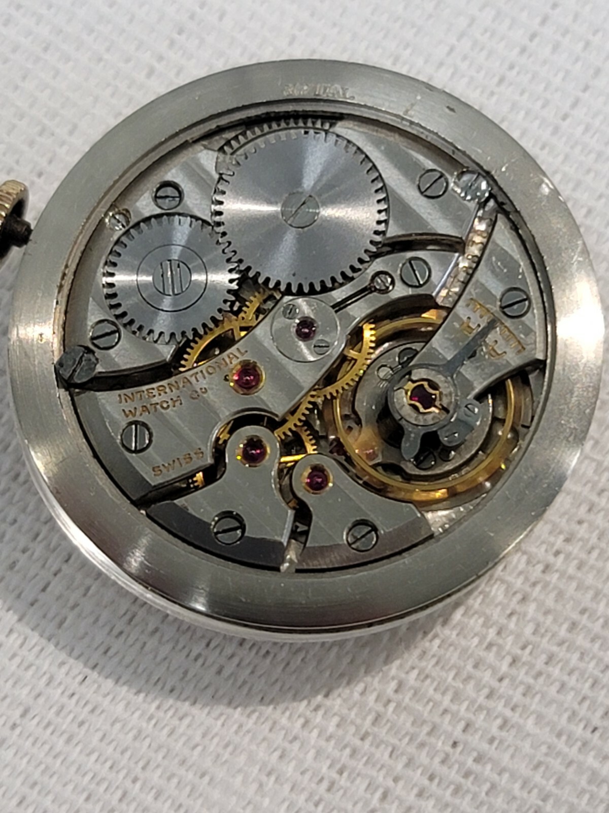 1948 IWC International Watch Co. Schaffhausen Cal. 89 1188383 32mm Movement 18k