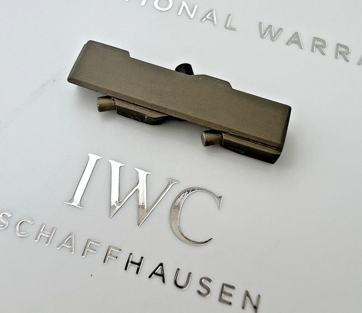 IWC/PORSCHE DESIGN Watch Link TITANIUM KHAKI 22 mm Mat Finish Swiss Made NEW