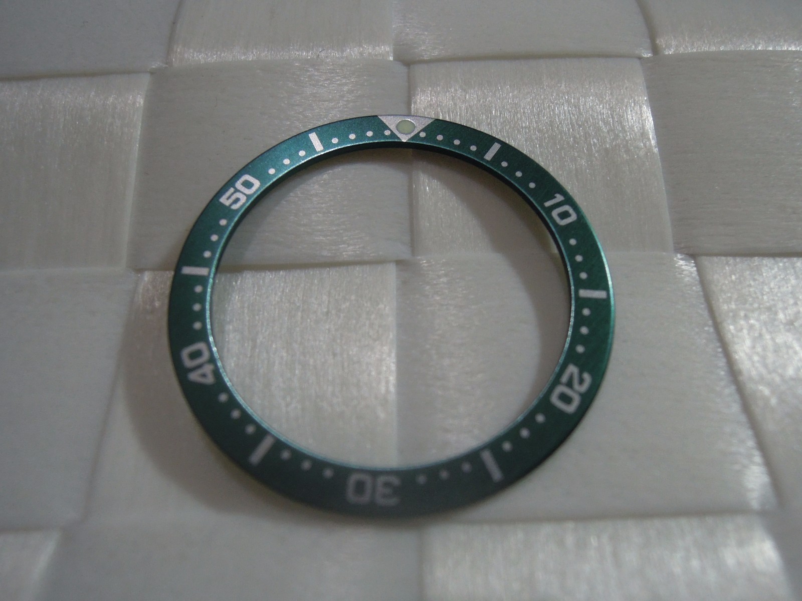 NEW GREEN FLAT BEZEL INSERT 33.5MM MEDIUM DIVERS SKX013 (7S26-0030) /4205-0150