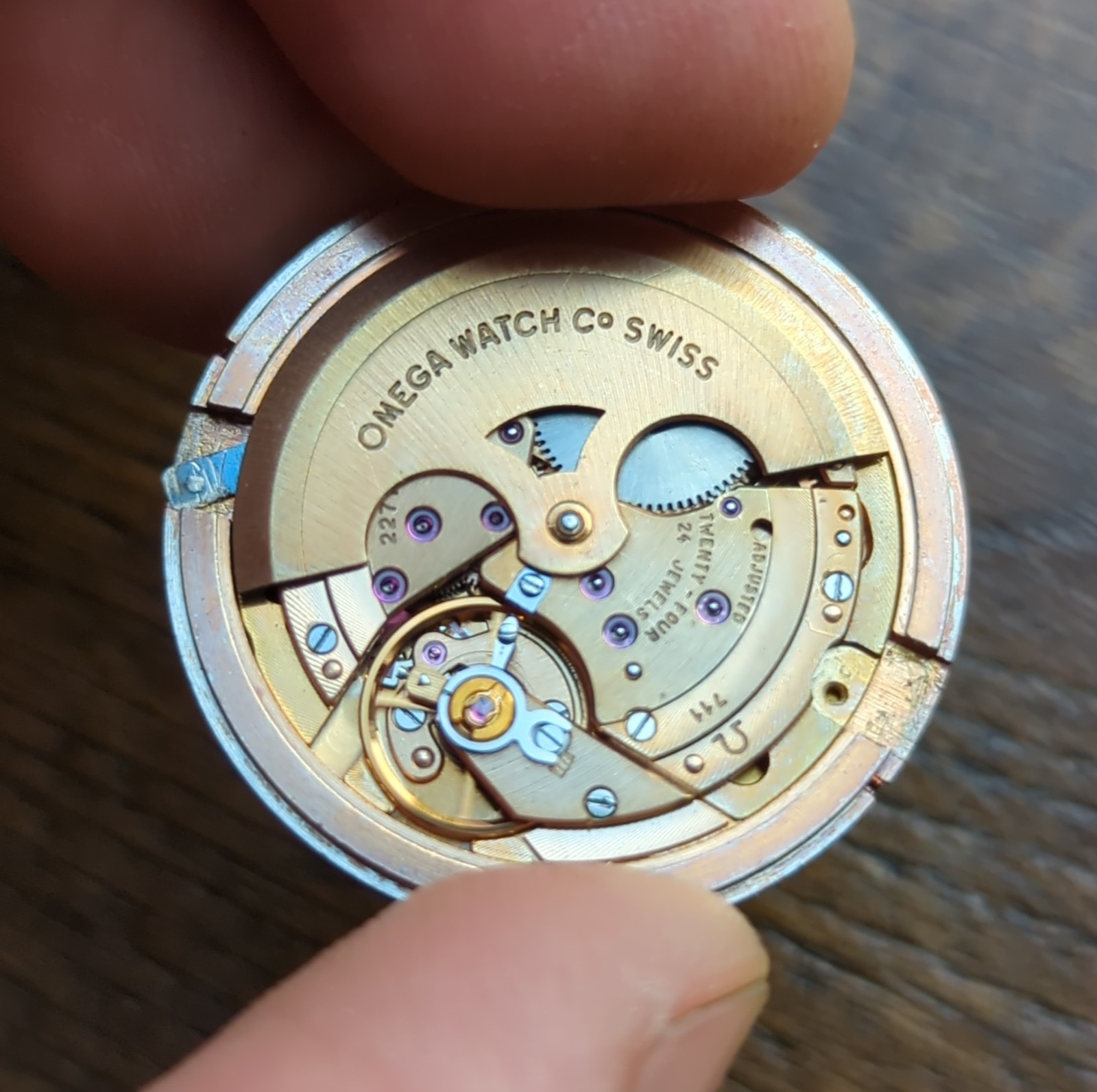 Omega 711 Automatic Watch Movement Working For Projects or Parts (BL22)