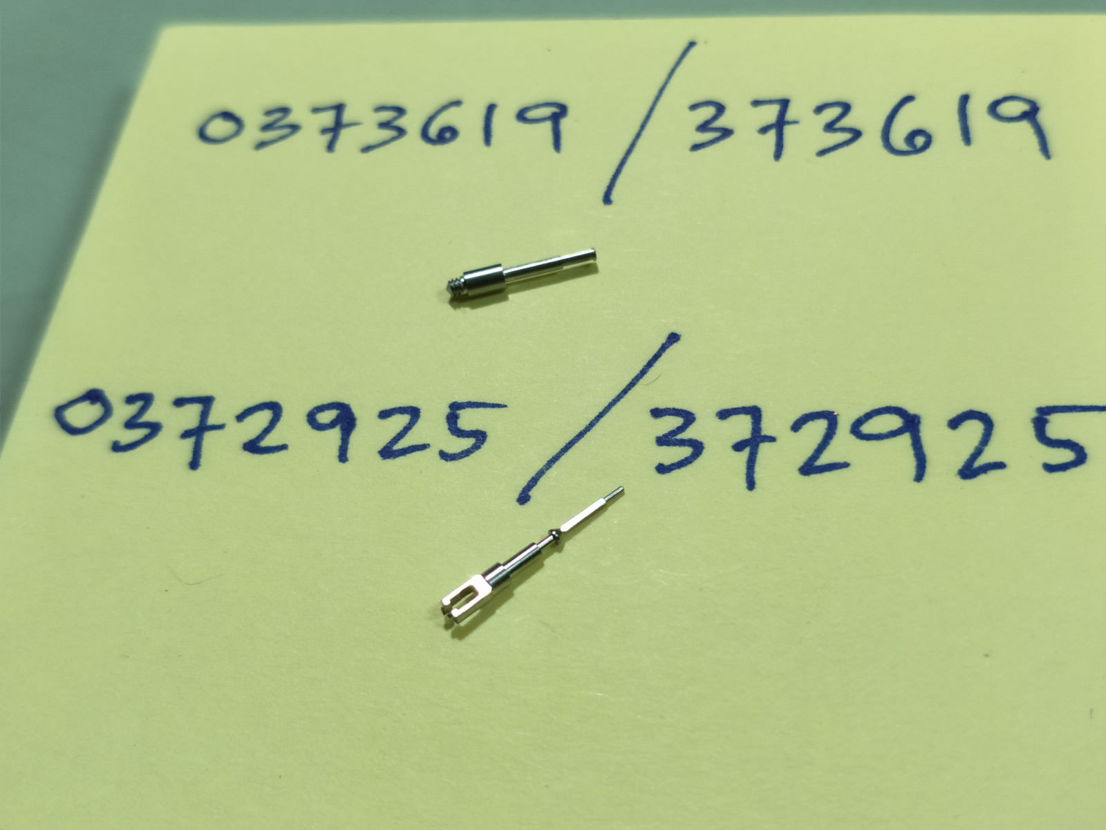 373619 & 372925 GENUINE SETTING WINDING STEM A&B PARTS SEIKO TUNA 7C46 -70xx
