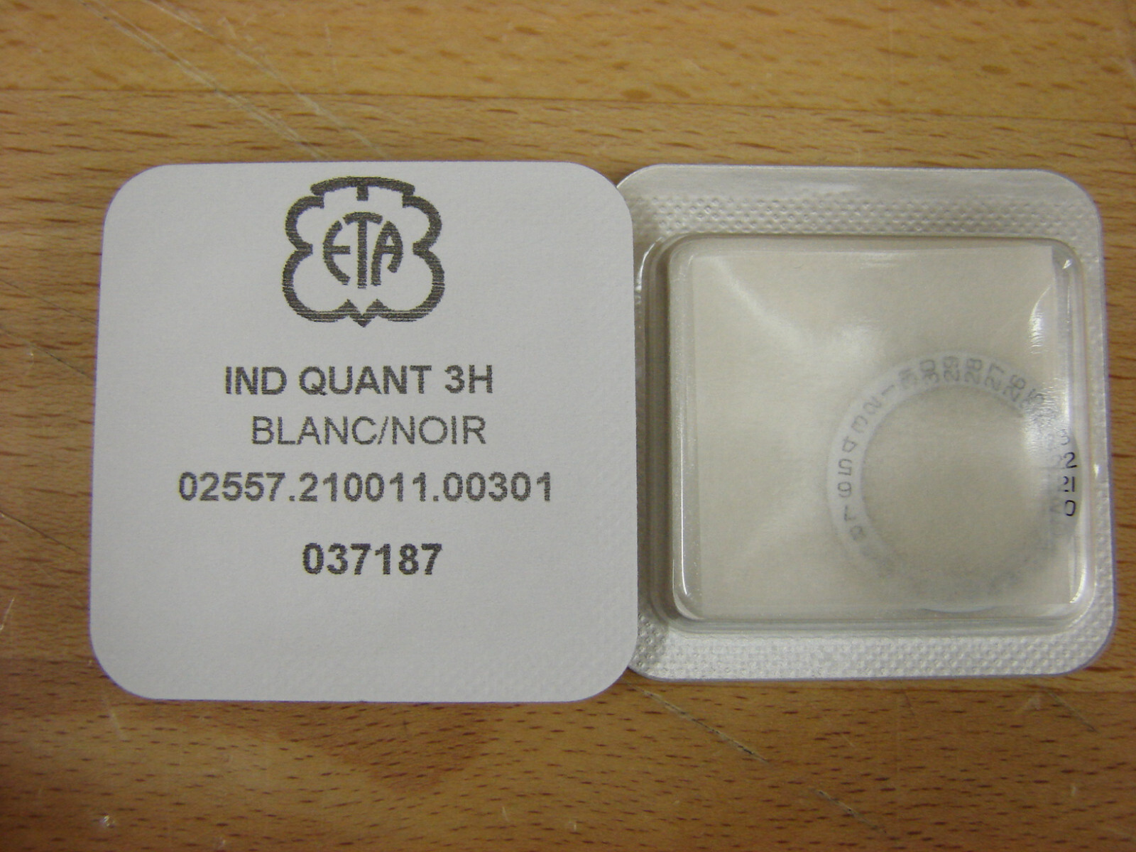 ETA 210.011, 210.001, Longines 240.2, 242.2, Omega 1379 date disc #2557 @3or@6
