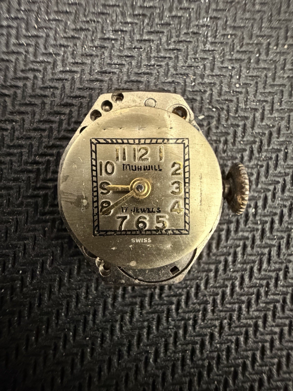 Vintage Munwill 17J Ladies Tank Watch Movement Gold Dial Swiss Parts