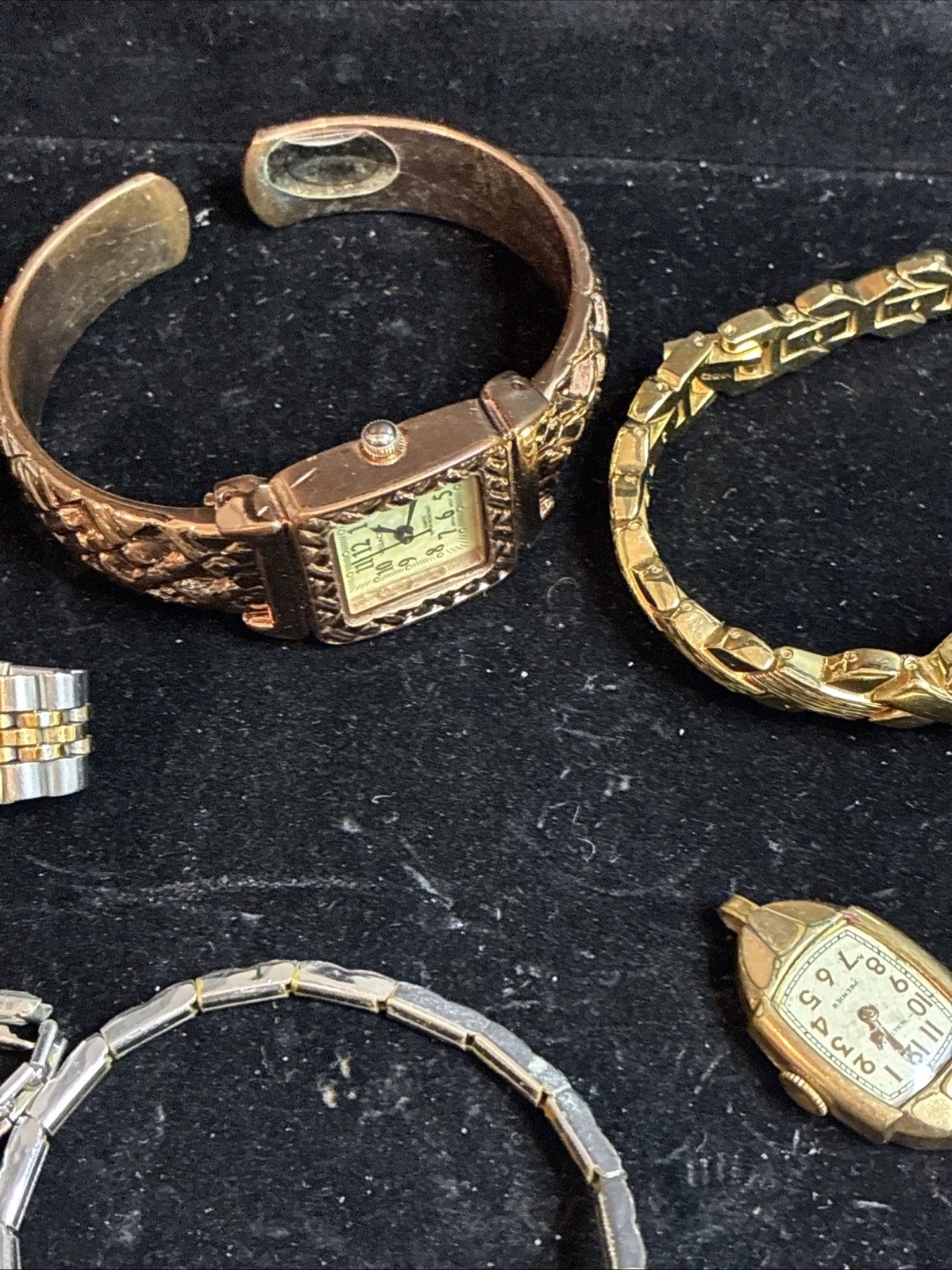 Bulk Watch lot Of 19 Brands Such As Timex, Seiko, Citizen Etc