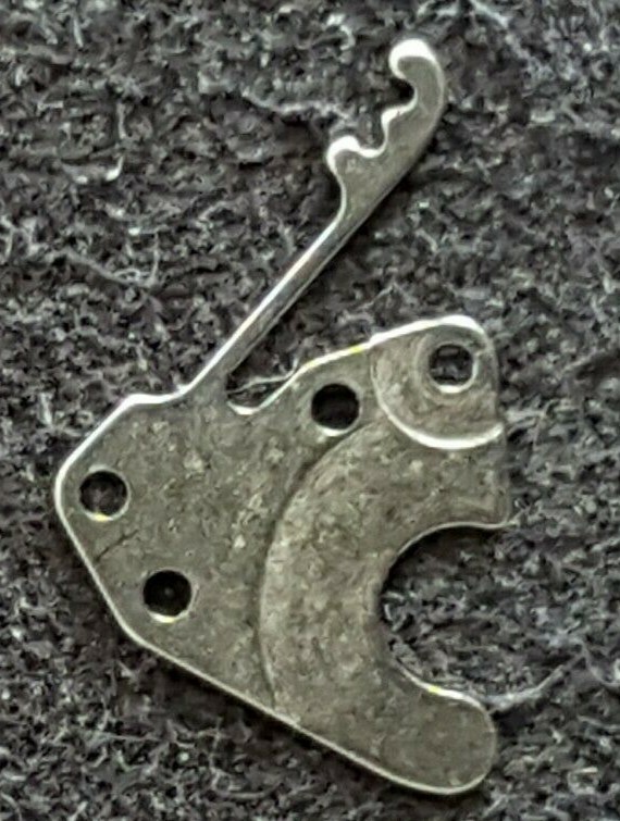 Omega Caliber 550 Part Number 1110 (Yoke Cover)