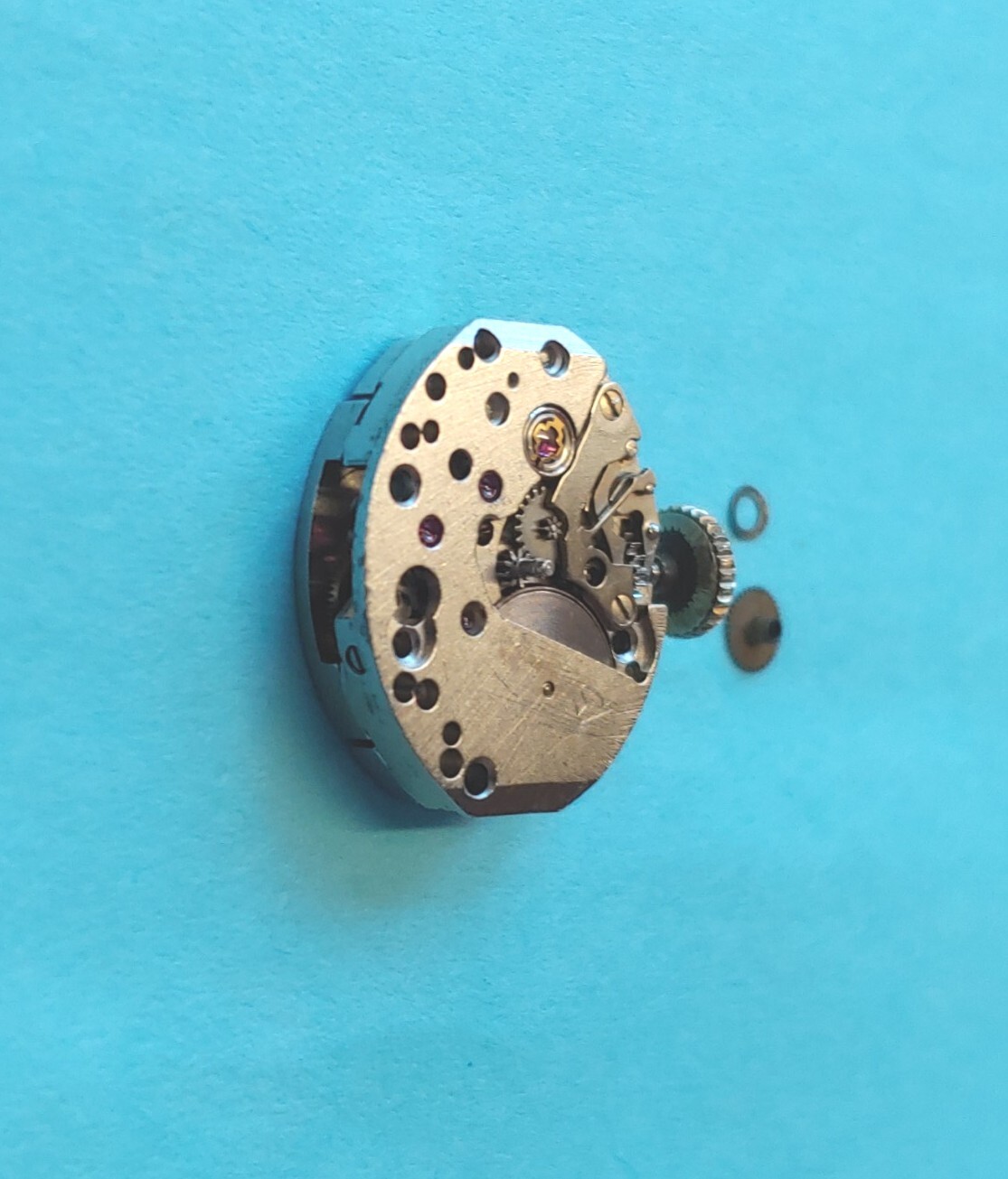 Wyler WL 139- 17 Jewel Watch Movement And Gold Crown. Sets & Runs. All Original