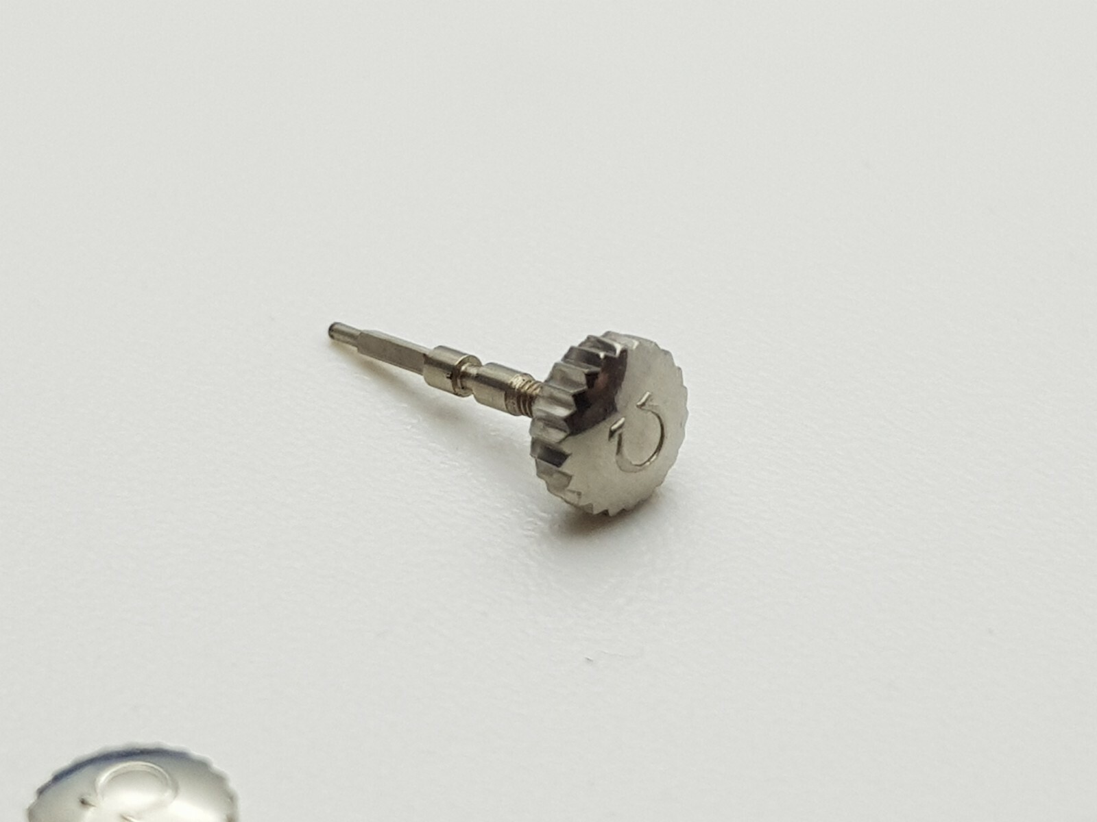 Omega 5,4mm Crowns – 30 Pieces