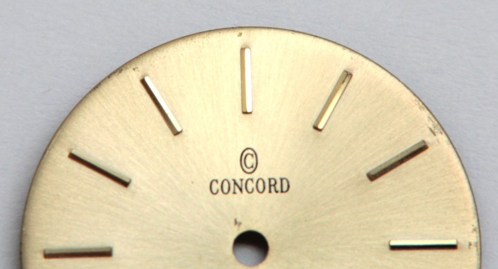 VINTAGE CONCORD NINE/QUARTZ MARINER Brand Watch Dial Gold Tone 19.5mm Diameter