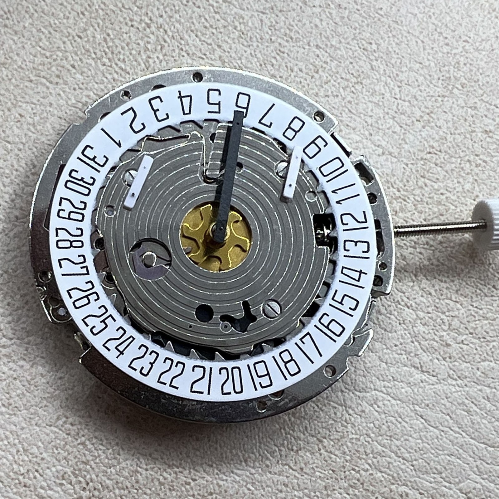 Original ISA 8171 Quartz Movement 5 Hands Silver Backside Single Calendar at 6