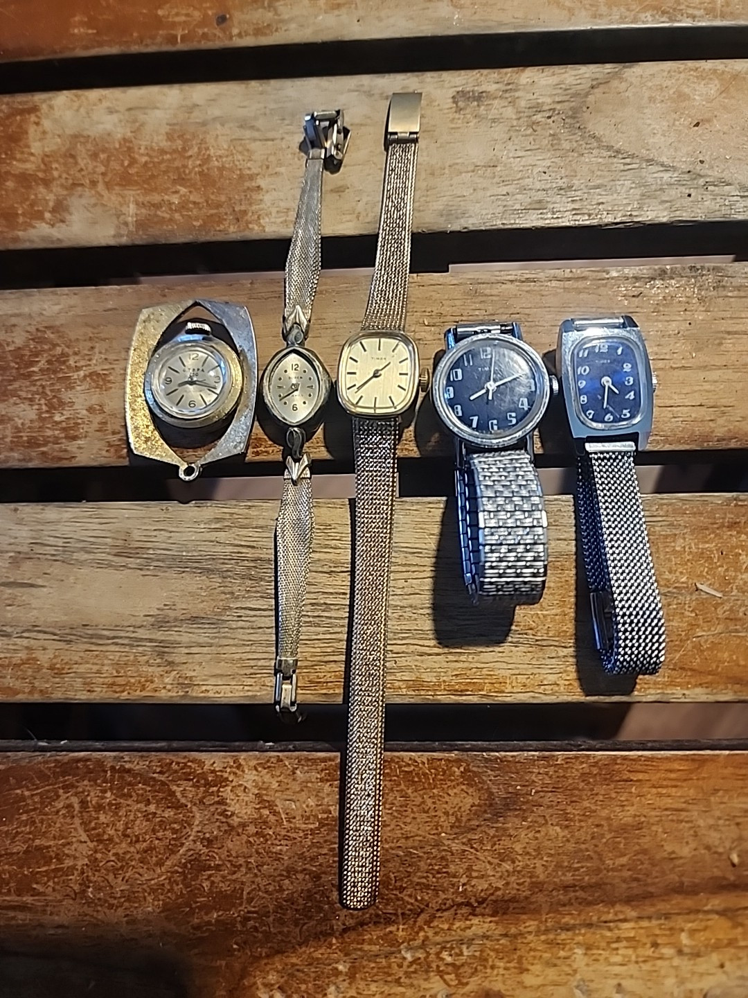 Vintage Wind Up Watches For Parts.