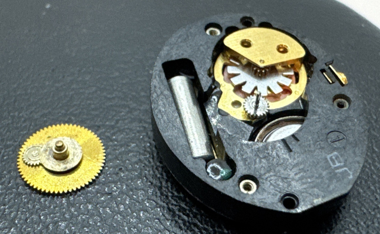 Omega 1333 Quartz Movement Very Rare Perfect Overhauled Button Reset