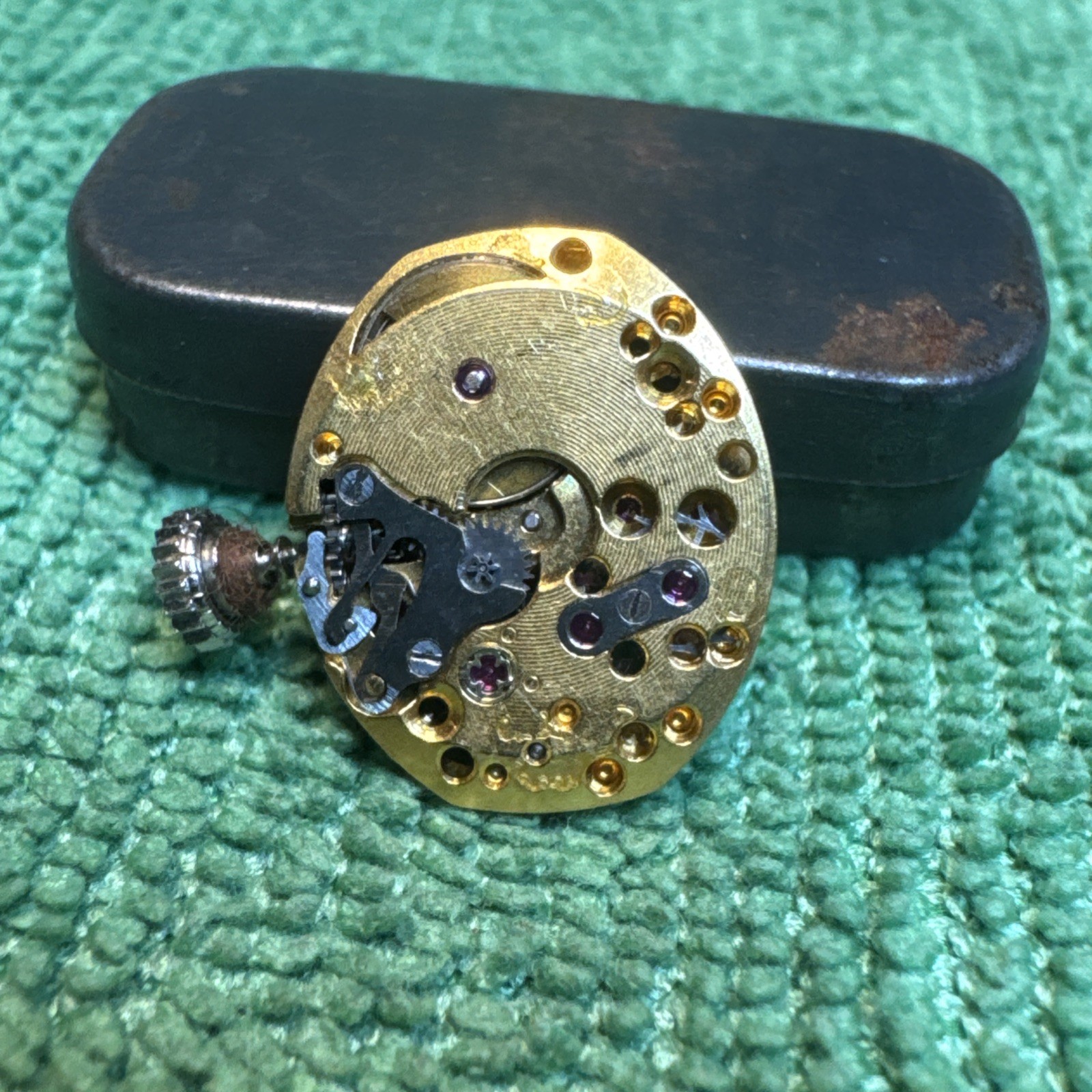 Bulova 5AZ Cal Swiss 23Jewel Movement, Gold Tone, Running