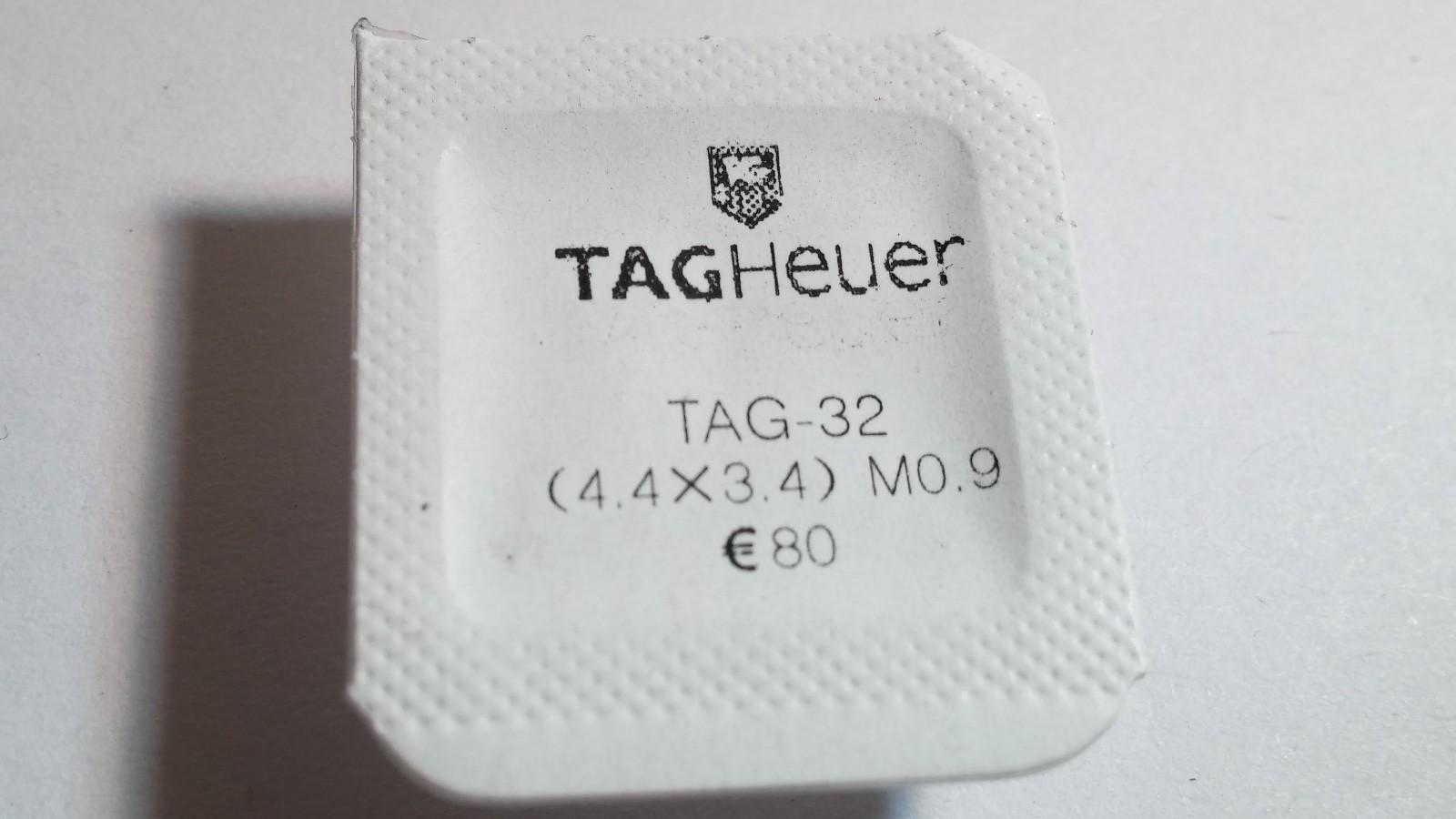 Tag Heuer WHITE screwdown crown 4.4mm x3.4 M0.9 Tag-32. NEW sealed