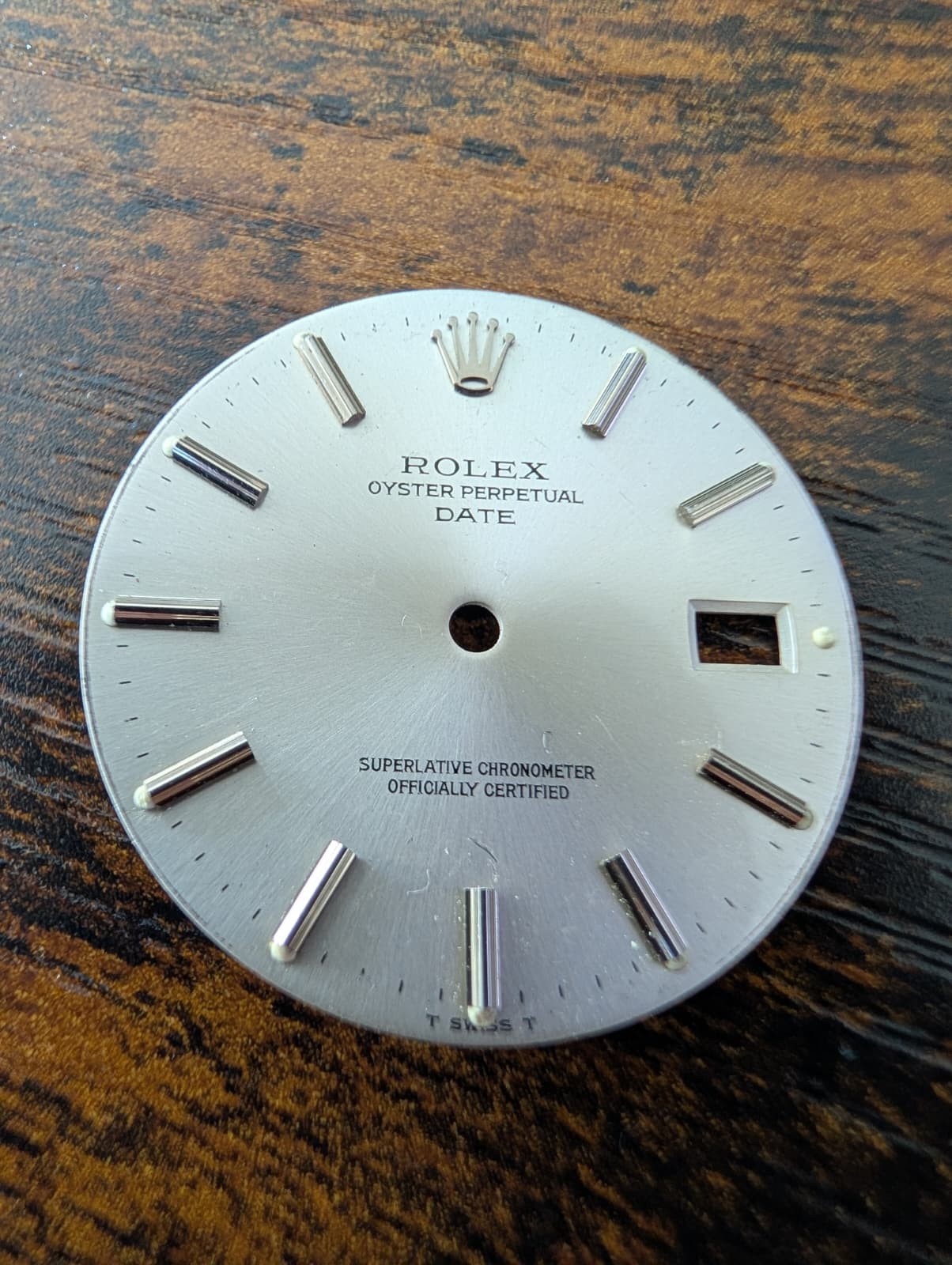 ROLEX OYSTER PERPETUAL DATE 1501 SILVER STICK DIAL – POOR CONDITION