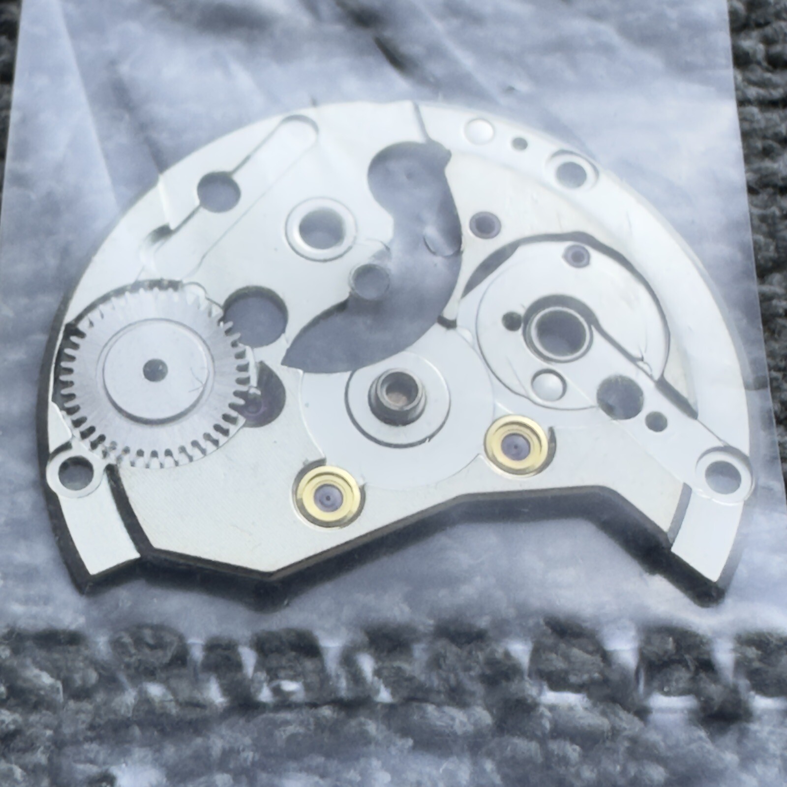 NEW OLD STOCK BARREL & TRAIN-WHEEL BRIDGE FOR VINTAGE SEIKO LM 5601 5605 5606