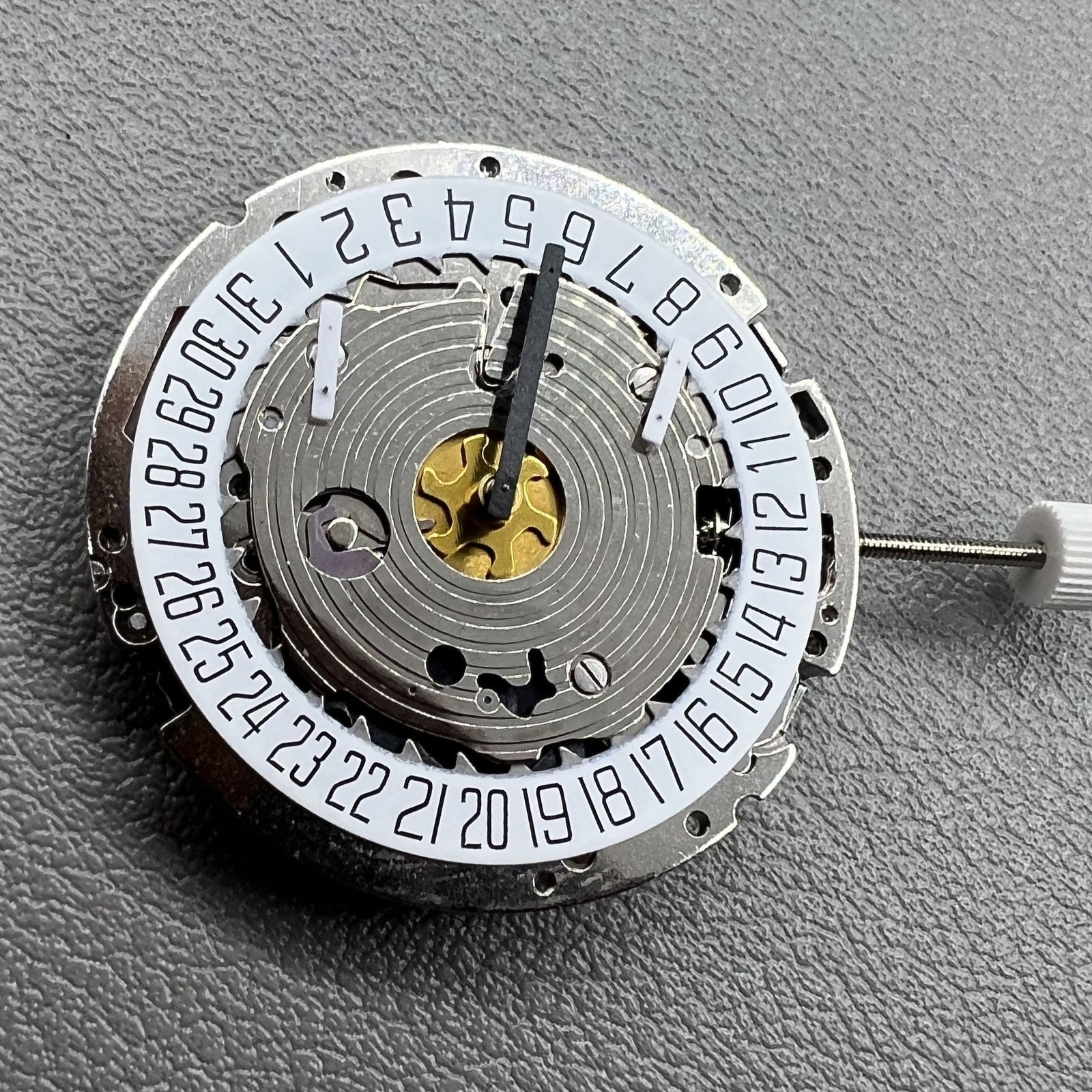 Swiss Made Silver ISA 8171 Quartz Movement 5 Hands Date At 6 Watch Part