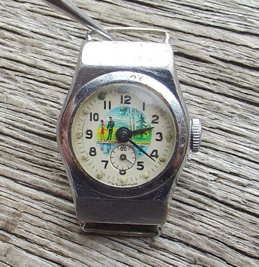 Rare Vintage Soviet Russian Collectible ZVEZDA Women Watch Hand Painted SERVICED