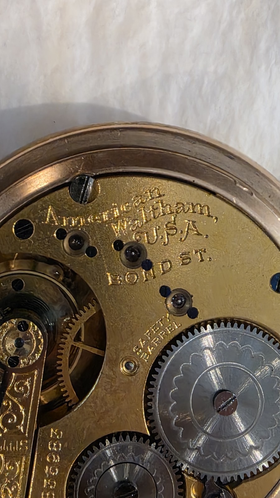 American Waltham Watch Co Grade Bond St 14S Mixed Run 7J-11J Runs Gold Filled