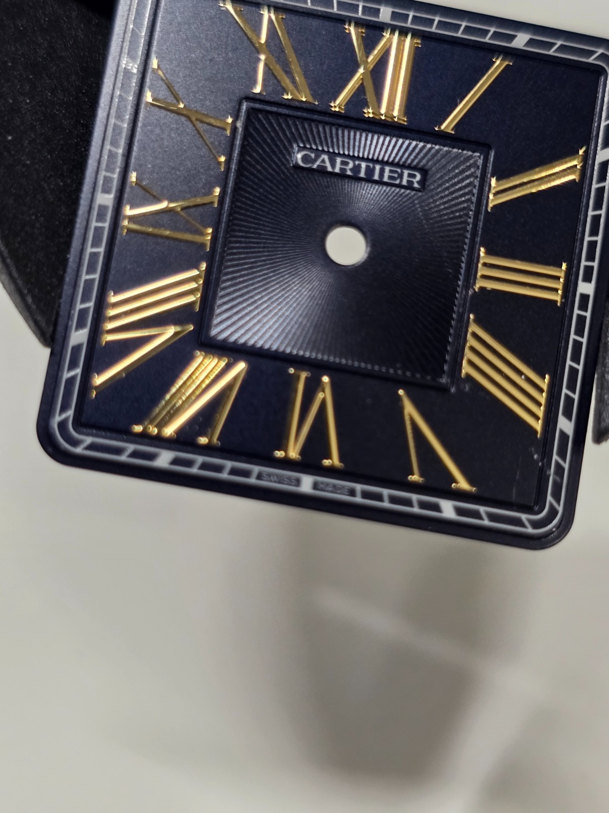 Genuine Cartier 18K Yellow Gold Santos-Dumont Large WGSA0077 Dial 22.7mm