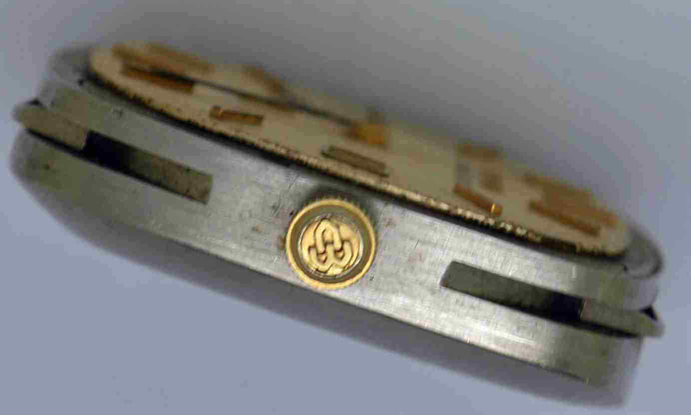 VTG SEIKO GRAND QUARTZ Movement & Case Back. Ref: 4842-5011. For Parts