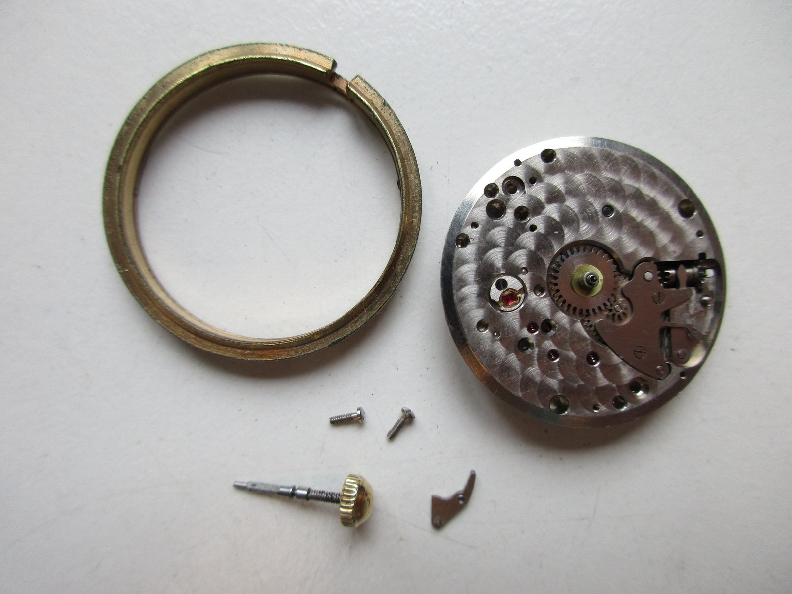 Alpina cal. 598R Swiss vintage watch movement – parts loose – running