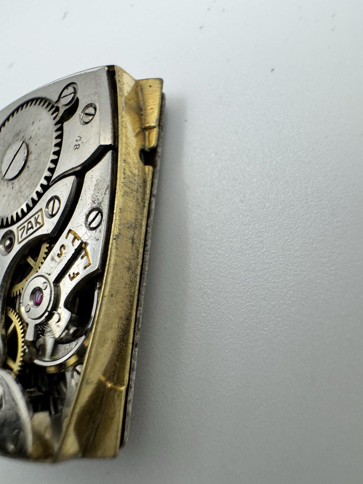 Vintage Bulova 7AK 21 jewel wrist watch movement with stem & crown