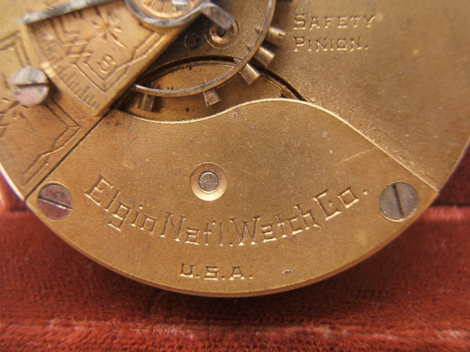 ELGIN NATIONAL WATCH CO POCKET WATCH MOVEMENT SIZE 18 AS IS PARTS REPAIR