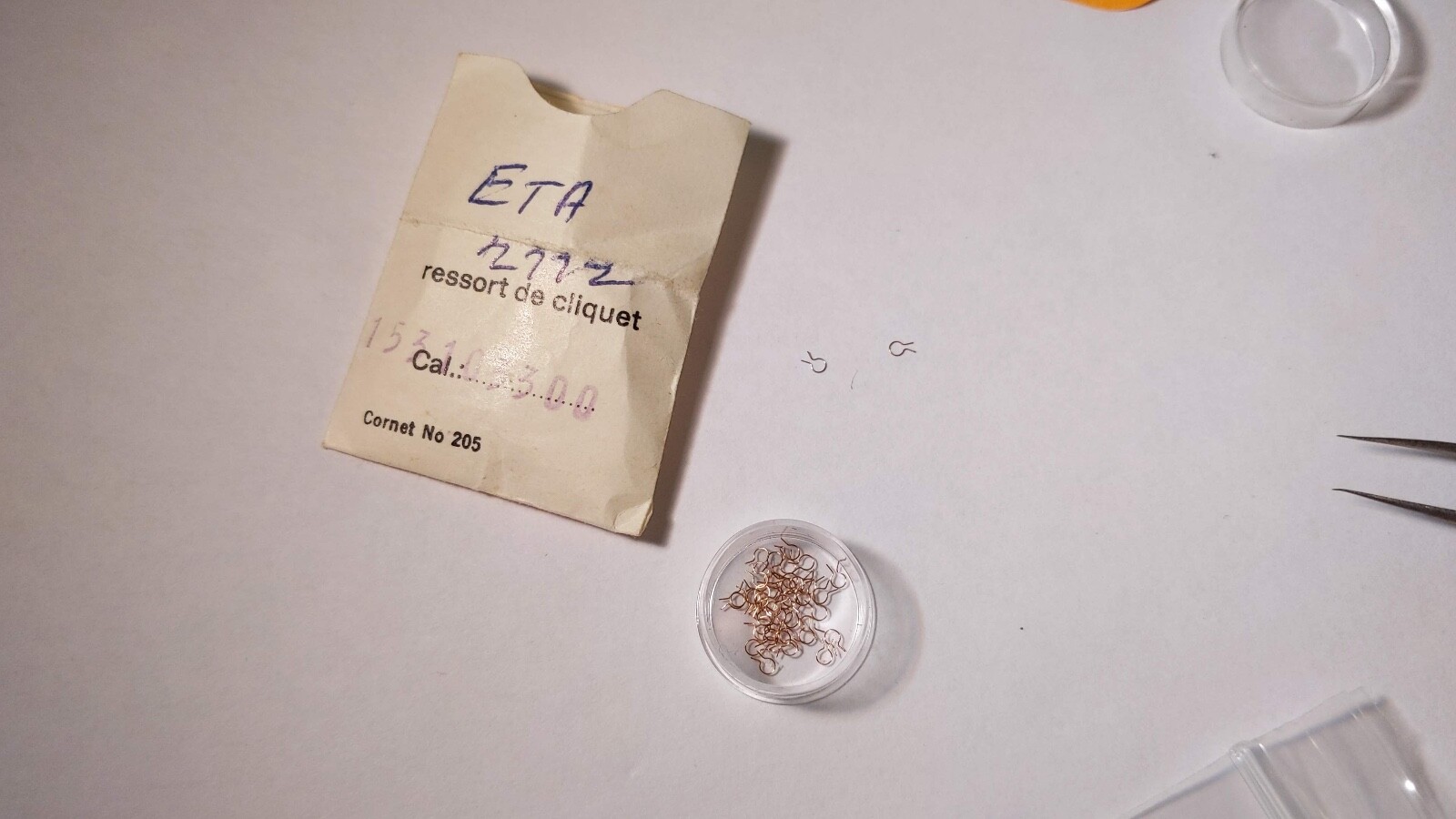 ETA cal. 2772 automatic CLICK SPRING NEW, ressort de cliquet. (extremely tiny pa