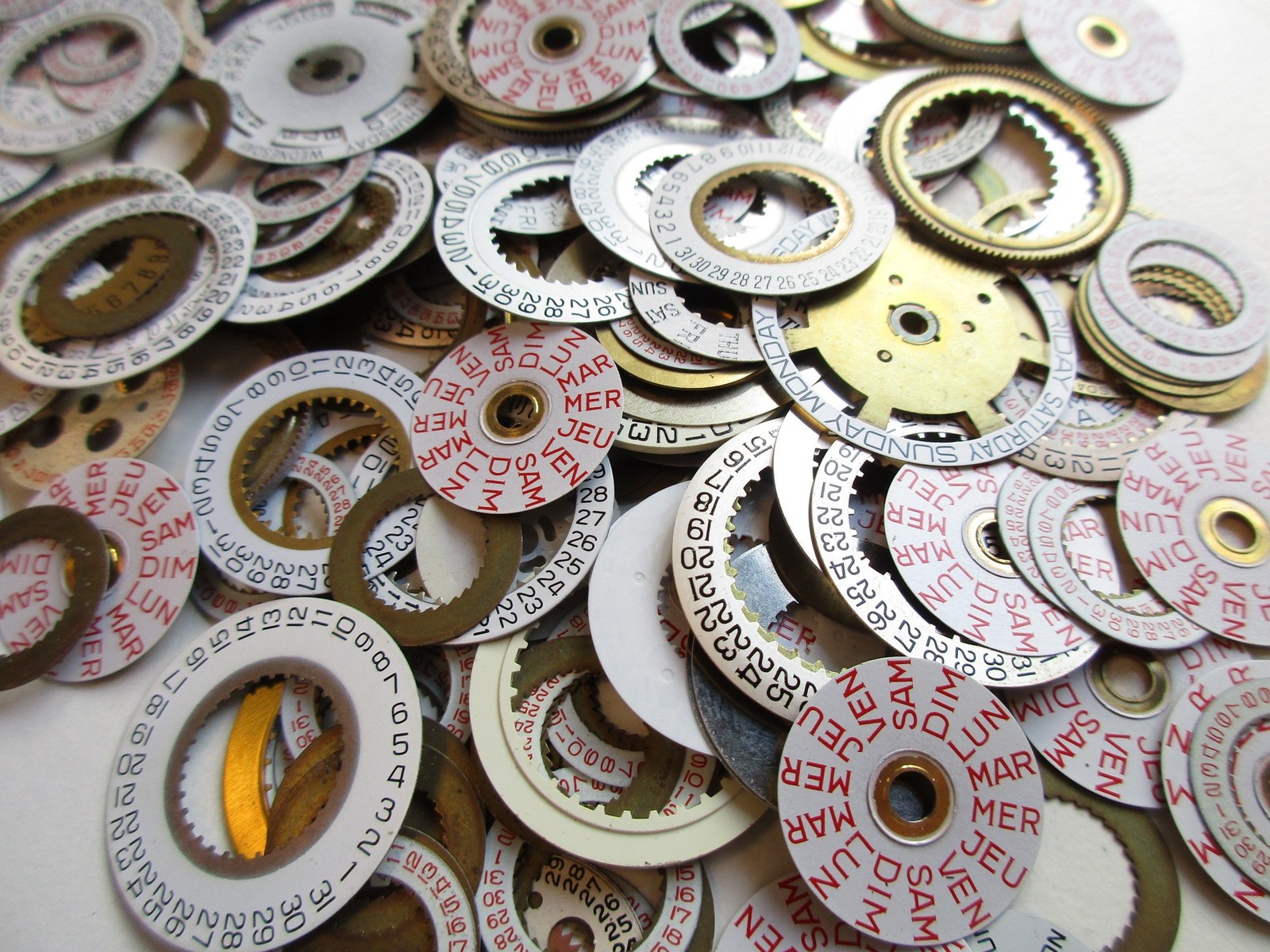 Lot of used 200+ Day and Date disks watch movement parts