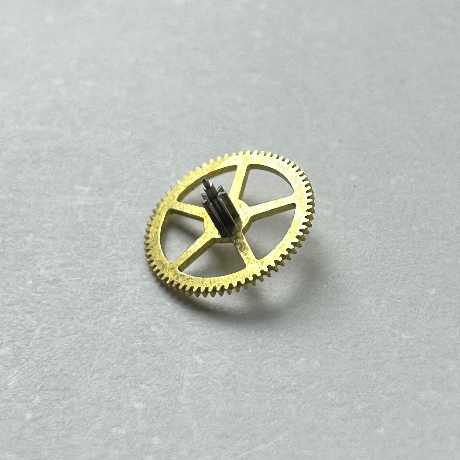241 007 NOS FOURTH WHEEL SWEEP SECOND WHEEL FOR VINTAGE SEIKO 5126
