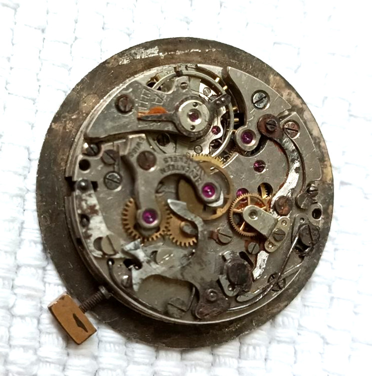 CHRONOGRAPH MOVEMENT CALIBER LEMANIA 1270 GOOD BALANCE SWISS FOR REPAIR / PARTS