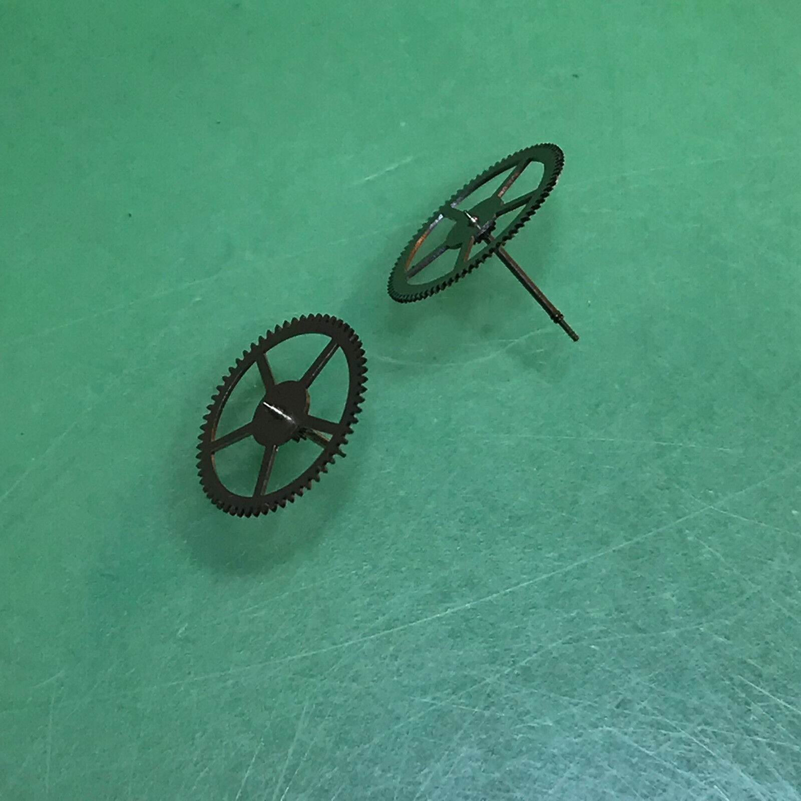 ST Standard Cal. 1686 Third and Fourth Wheels Original Watch Parts V54