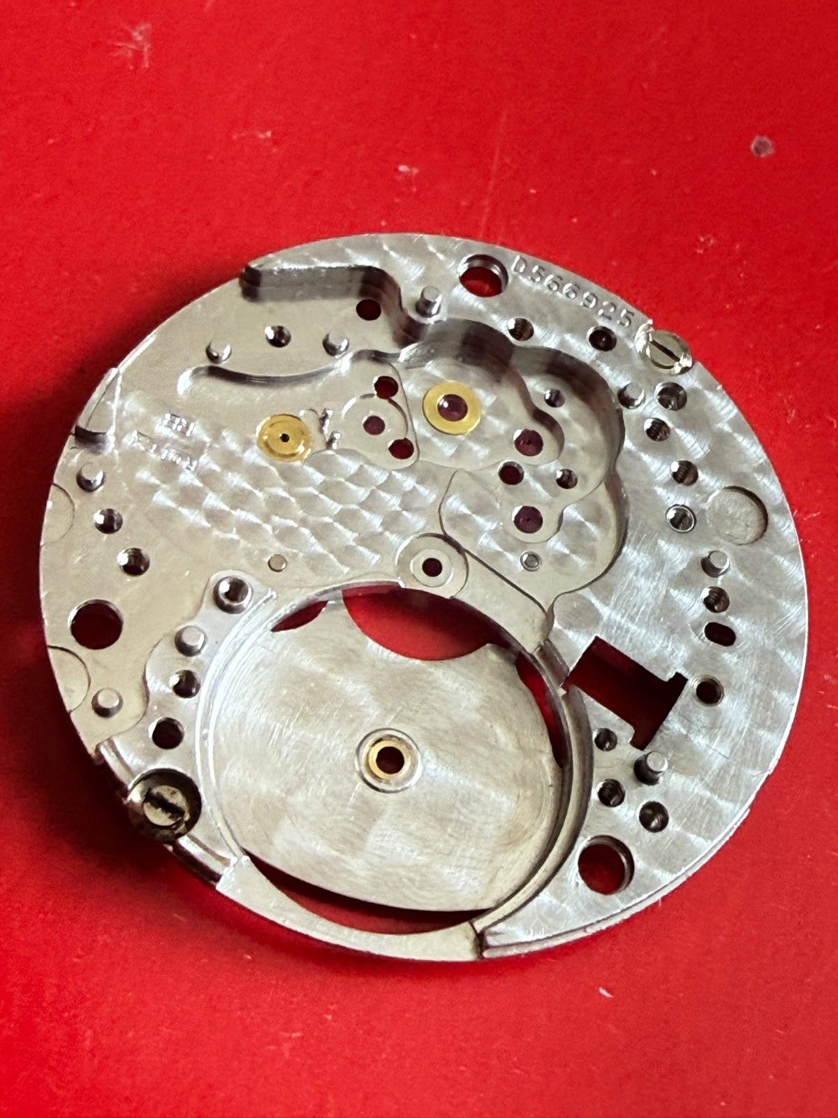 GENUINE Authentic Rolex 1570 1520 1530 Main Plate good condition with all stone.