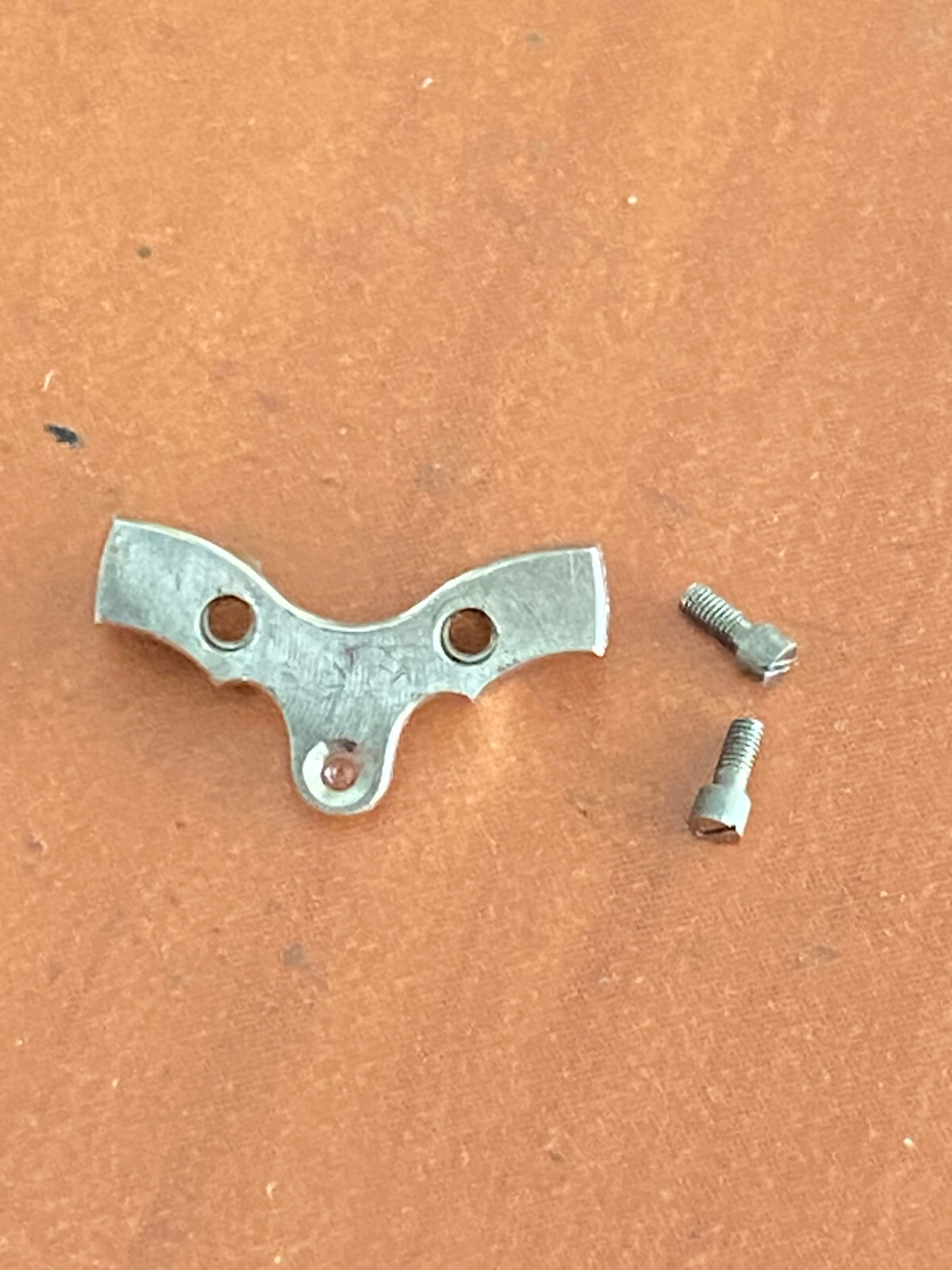 VINTAGE PALLET BRIDGE W/SCREWS FOR 16 SIZE WALTHAM CRESCENT ST. MODEL 1899. 21 J